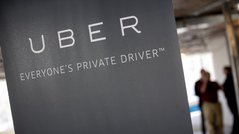 La Justicia porteña allanó domicilios de Uber y amenaza con bloquear la aplicación