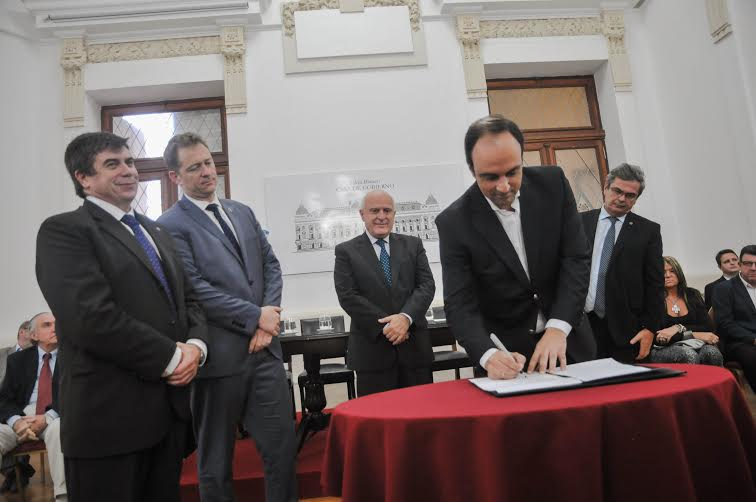 “La relocalización del Puerto de Santa Fe es el proyecto estratégico más significativo de toda la región”