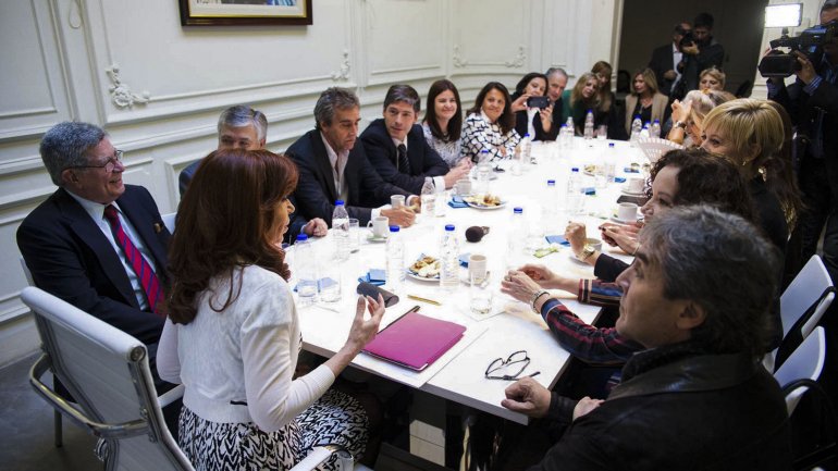 Antes de volver a Santa Cruz, Cristina Kirchner se reunió con senadores kirchneristas