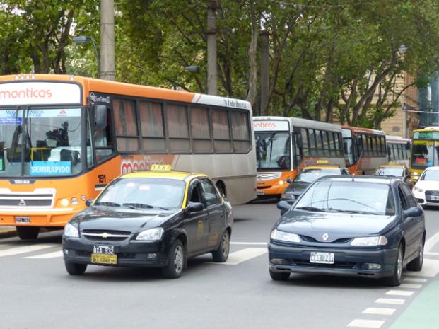 Cuarto intermedio en busca de un acuerdo para el aumento del boleto