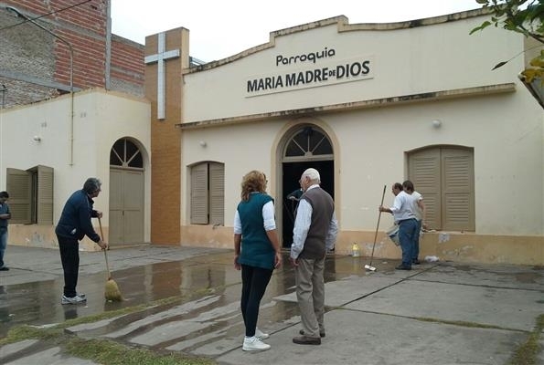 Reconquista: Atentan contra la iglesia del cura acusado de abuso