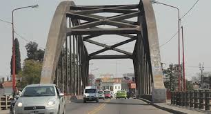 Propuesta para alivianar el tránsito en el puente Carretero