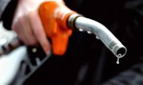 Aranguren descartó un nuevo aumento en el precio de los combustibles