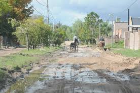 Vecinos en desacuerdo por el pavimento articulado