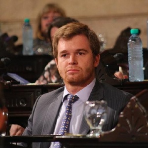 Según Massot, el veto podría ser entre 