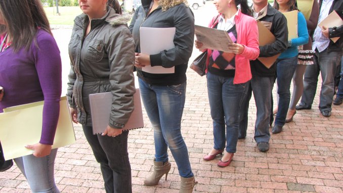 Hay 10 millones de personas con problemas de empleo en Argentina