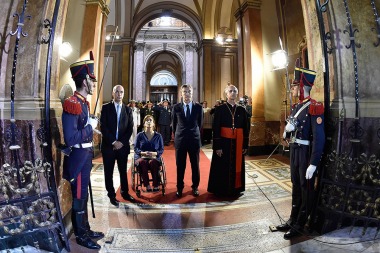 Macri va al Tedeum y ofrece un locro para el gabinete