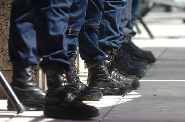 Detuvieron a un policía que habría abusado de una menor