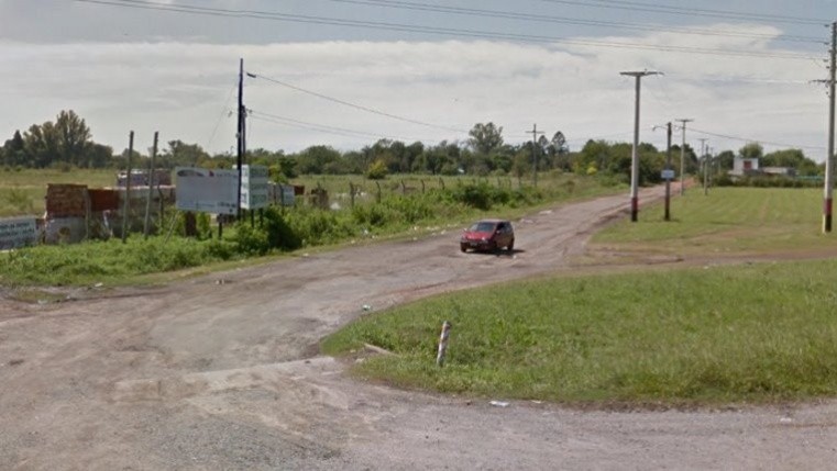 Matan de varios disparos a un hombre en un descampado