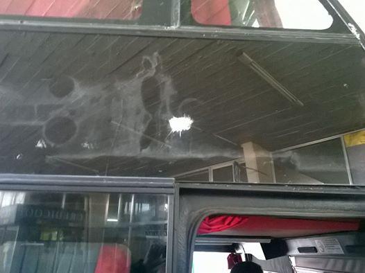 Un colectivo fue apedreado en Av. Circunvalación