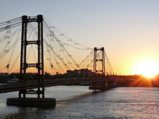  “De la Casa al Puente, camino al Bicentenario”