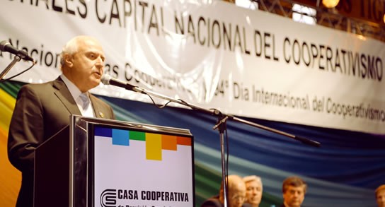 Lifschitz celebró el Día Nacional del Cooperativismo