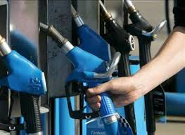 Cayó un 15% la venta de combustible en el interior
