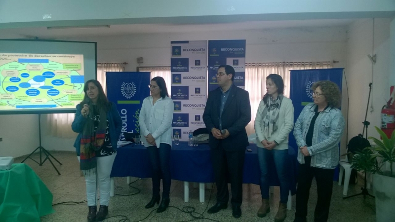 Capacitan a gobiernos locales en relación a la Ley de Niñez