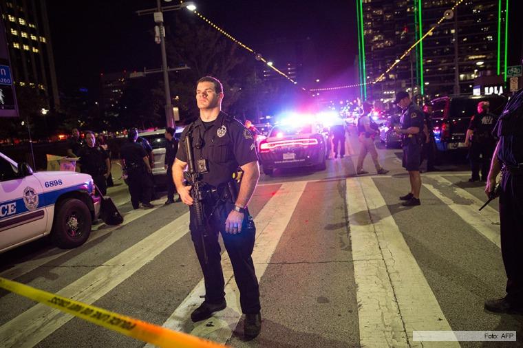 EE.UU.: Cinco policías asesinados en una protesta por violencia racial