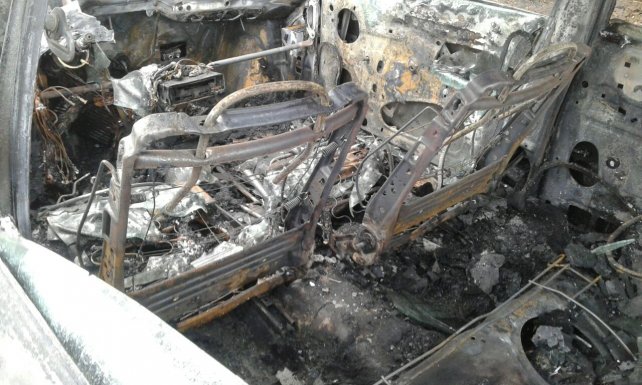 Nuevo auto quemado en la ciudad