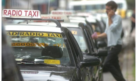 Se implementarán medidas para más seguridad de los taxistas