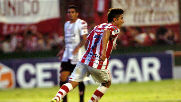 BOCA LE OFRECIÓ A COLÓN UN JUGADOR CON PASADO TATENGUE