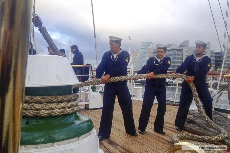 La Fragata Libertad está en Dublín, luego de despedir el puerto de Liverpool