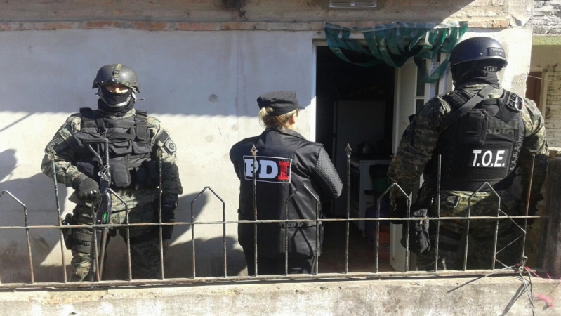 La PDI secuestró armas blancas en 15 allanamientos