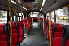 Proponen colocar cestos de residuos en los colectivos