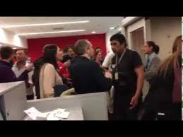 Insultaron a Sabbatella en un aeropuerto y no pudo viajar