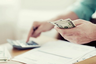 Unas 2431 personas no declararon que compraron dólar futuro en 2015