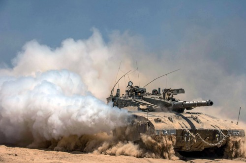Turquía mandó tanques a Siria para repeler al EI y a los kurdos de su frontera
