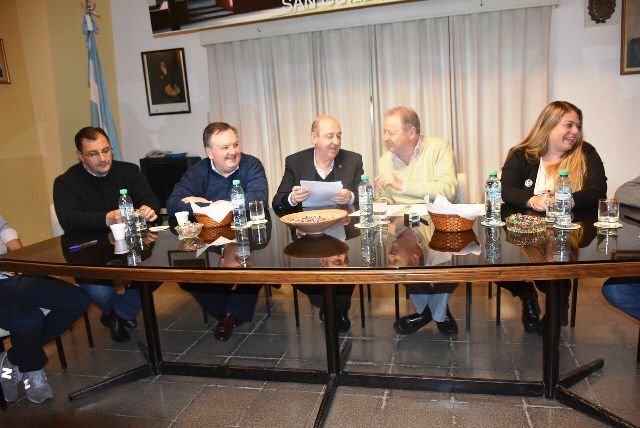 Michlig junto al Ministro Alvarez visitaron San Guillermo, Suardi y Colonia Rosa