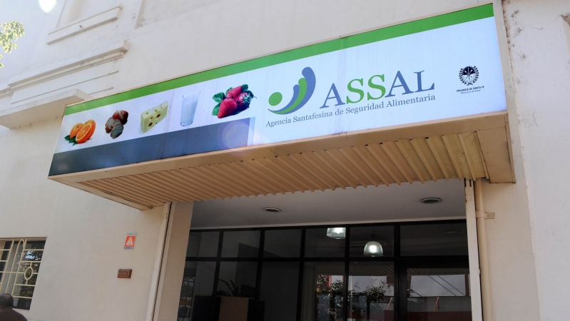 La Assal prohibió los tomates triturados “Parnaso”