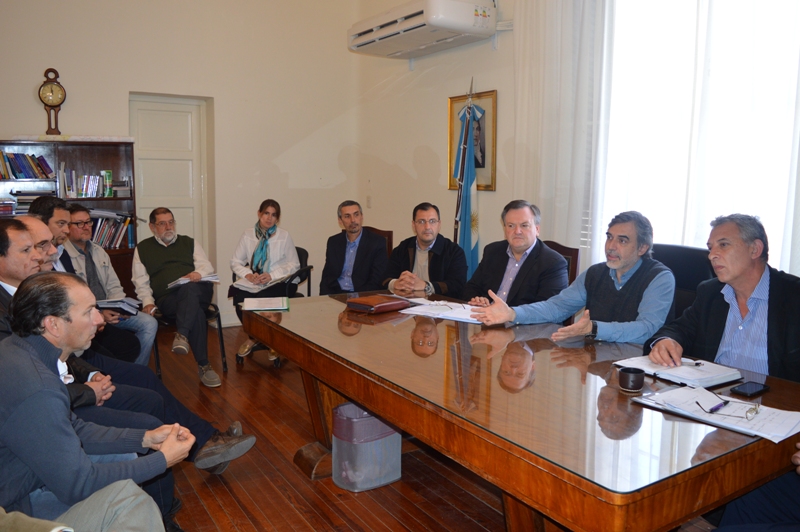 Reunión con el Ministro de Salud por temas del departamento San Cristóbal