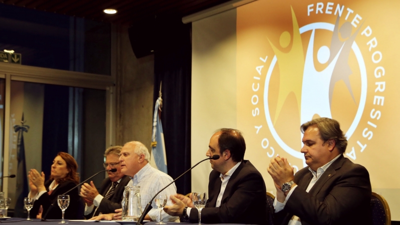 Lifschitz se reunió con intendentes y presidentes comunales del FPCyS