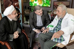 Fidel Castro y el presidente iraní tuvieron una reunión en la que se regalaron elogios