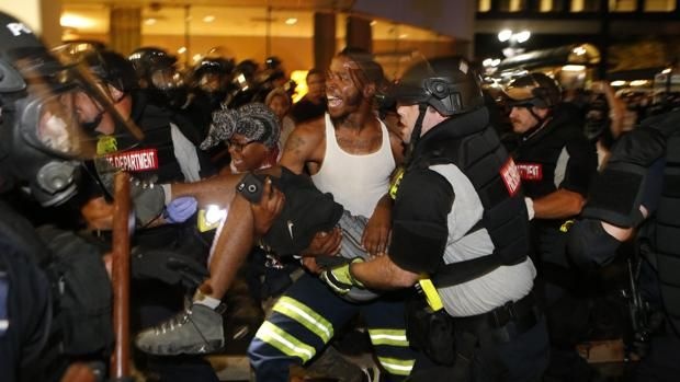 Estado de emergencia en Charlotte por los disturbios