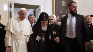 Francisco pidió que la Iglesia no se acostumbre a 