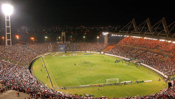 UNIÓN LLEVA 16 COLECTIVOS CON HINCHAS A MAR DEL PLATA