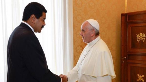 El papa Francisco le pidió a Nicolás Maduro un \