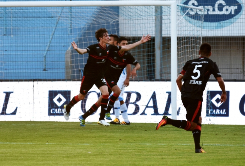 COLÓN AGUANTÓ, ACERTÓ Y GANO EN RAFAELA