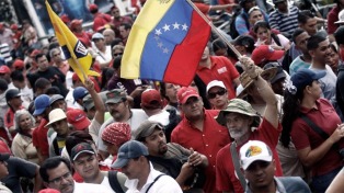 Comenzó el precario diálogo entre el chavismo y una oposición fracturada