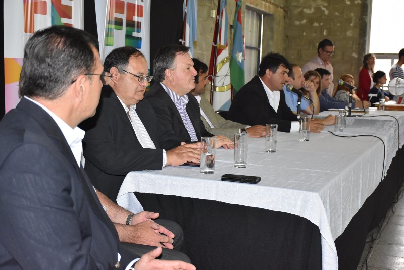 Michlig acompañó a Diego Leone, en actividades 