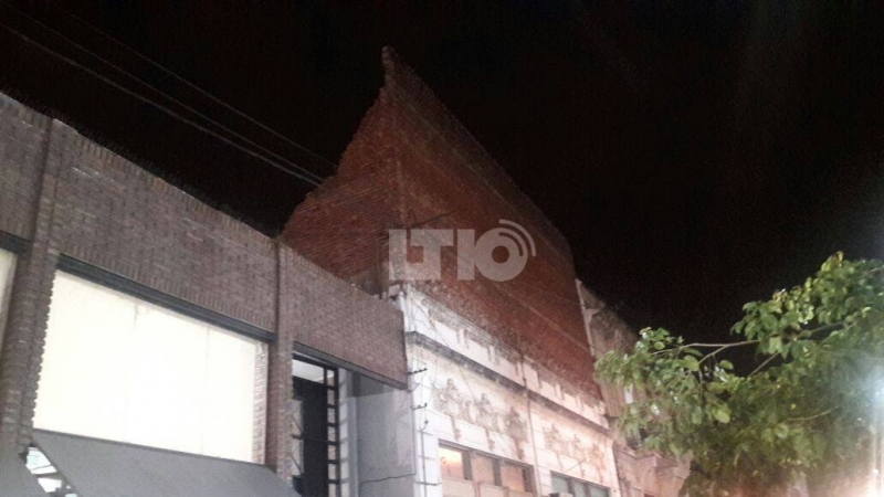 Se derrumbó una construcción irregular 