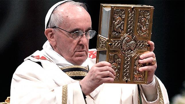 Francisco llamó a no excluir a nadie por su raza, cultura o religión