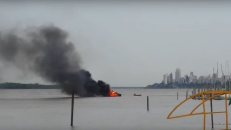 Explotó una embarcación en el Paraná