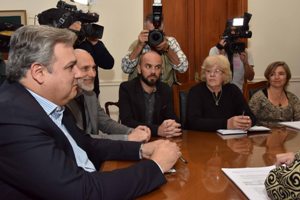 UDA ser reunió con el ministro Farias