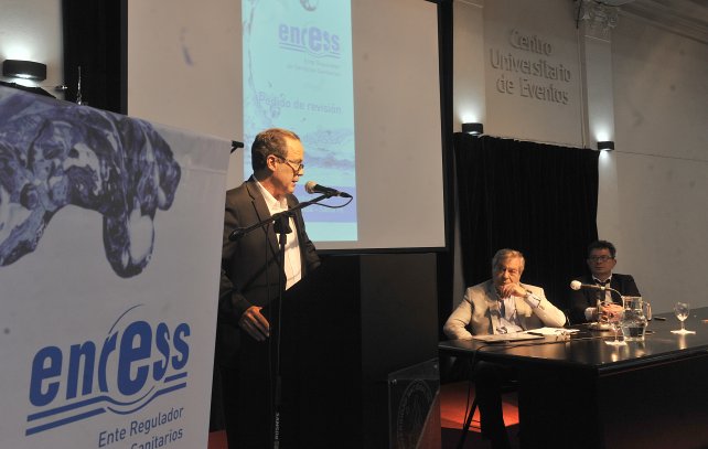 Rotundo rechazo al aumento de la tarifa del agua en la primera audiencia pública