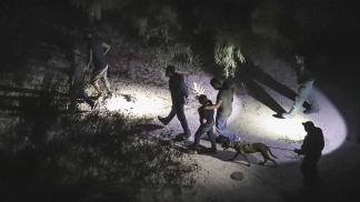 Denuncian un sistema de detención de inmigrantes cruel y fuera de control