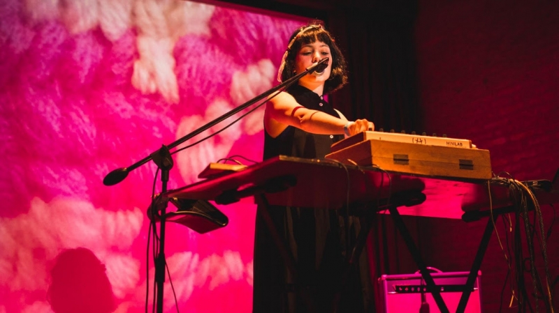 Canciones electrónicas con Jimena Domínguez 