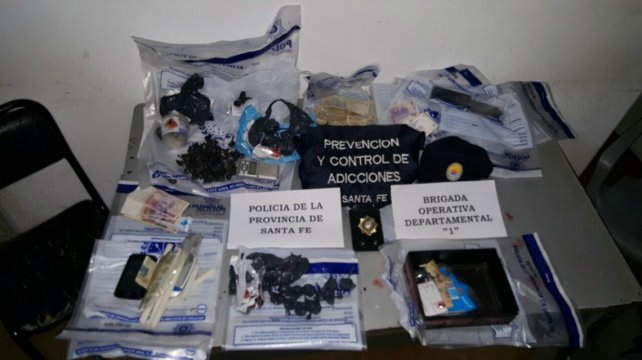 Hijos de policía y presos con drogas