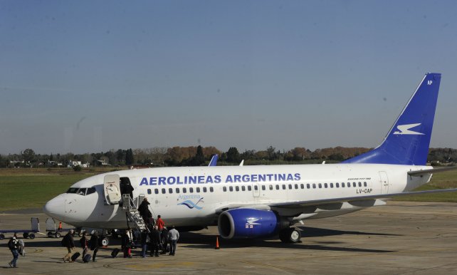 Nación clausuraría el aeropuerto si no arreglan baches y grietas