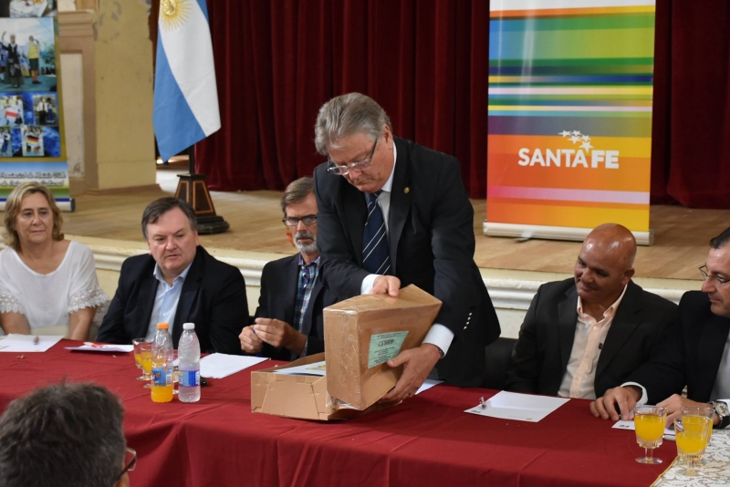 Apertura de sobres para la pavimentación de la Ruta Provincial N° 69-S